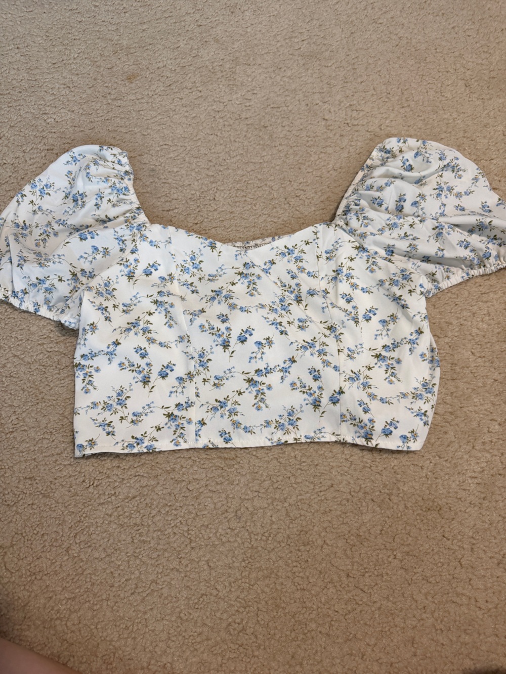 SHEIN White Floral Puff Sleeve Crop Top